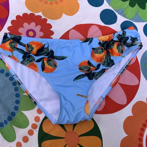 Hipster Bikini Bottom Size Medium - Picture 2 of 4